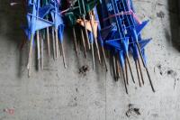 30 GREEN/BLUE ELECTRIC FENCING STAKES - 4