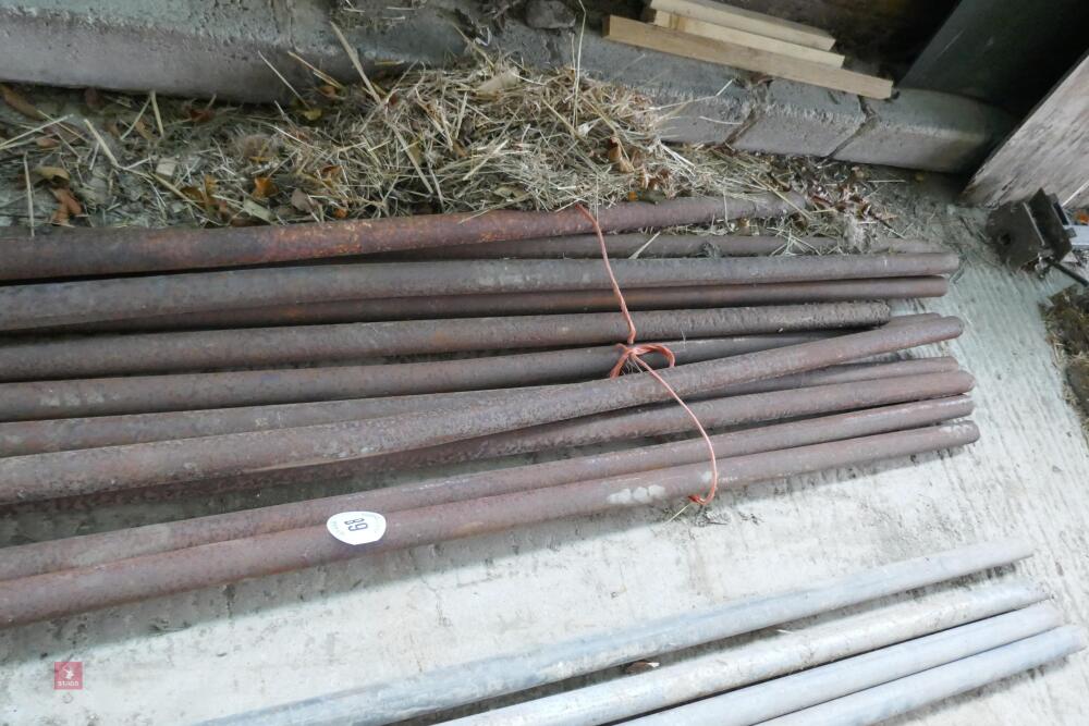 12 95"-135" SCAFFOLD POLES