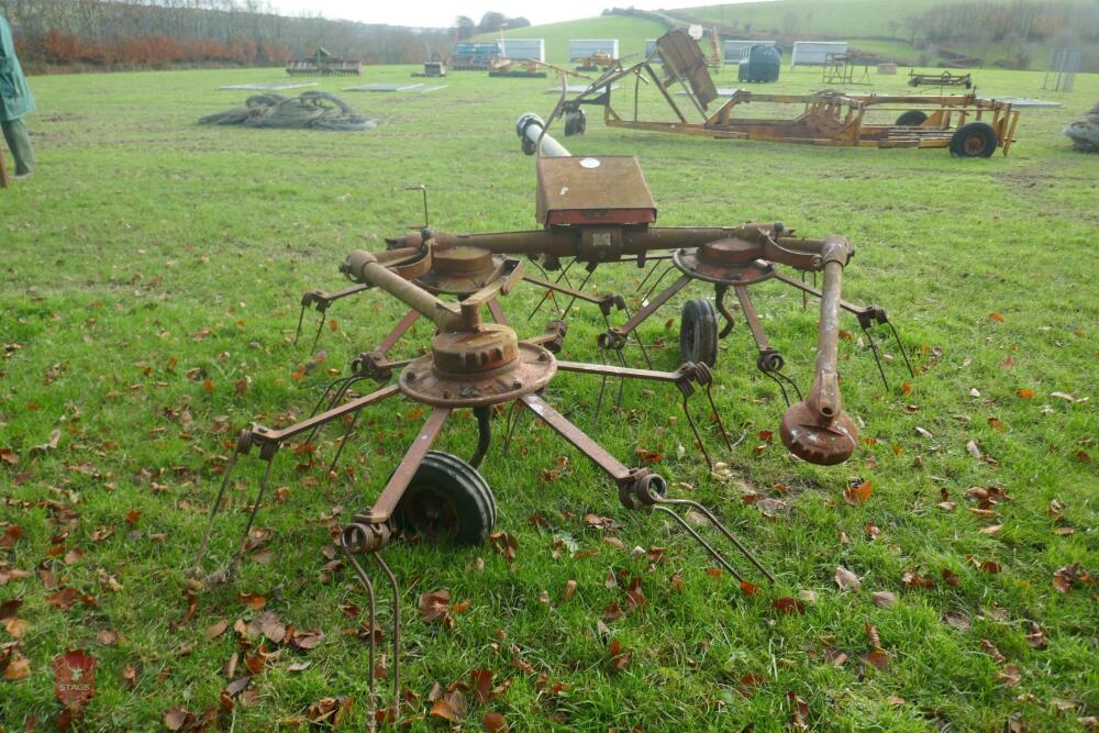 4 ROTOR HAY TURNER (S/R) (F)