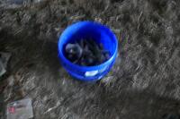 BUCKET OF HD GATE HANGINGS (B) - 6