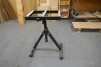 HEAVY DUTY ROLLER BALL STAND - 6