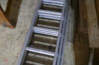 TRIPLE ALUMINIUM EXTENDING LADDER - 8