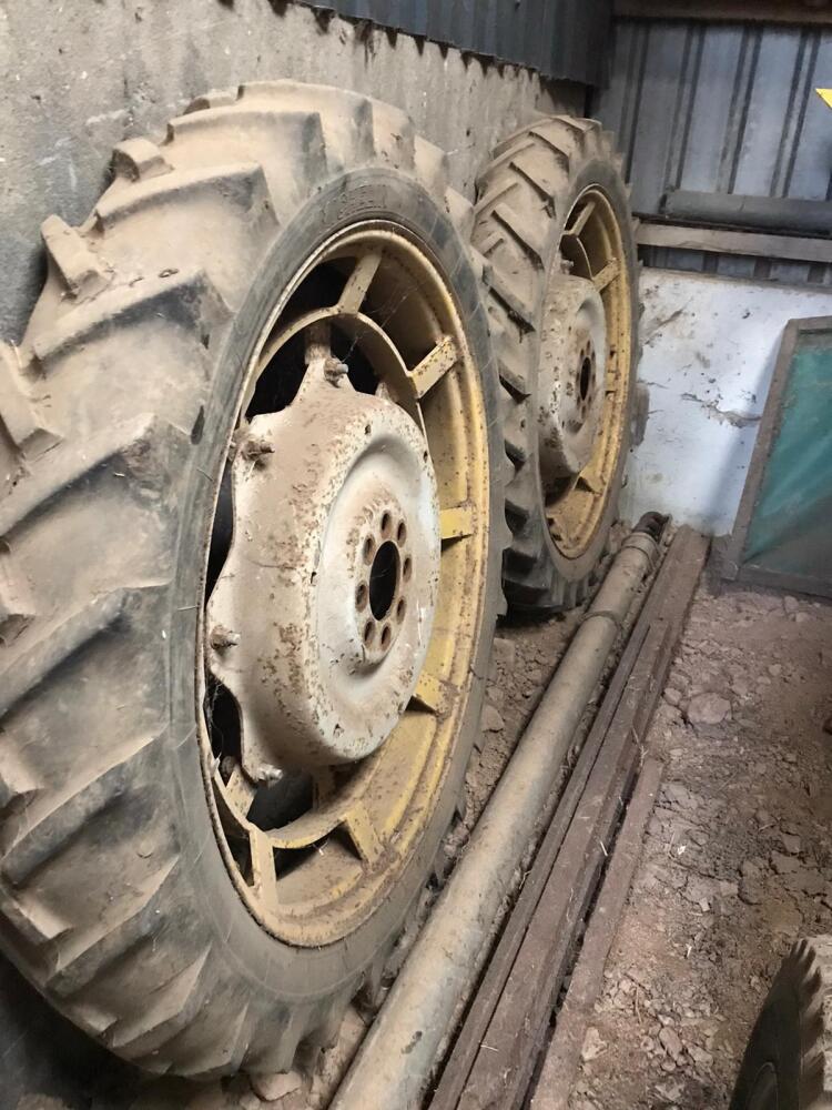 PAIR OF MICHELIN ROW CROP WHEELS & TYRES