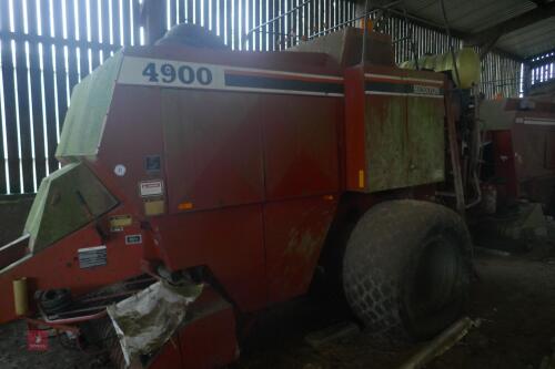 HESSTON 4900 BIG SQUARE BALER (B)