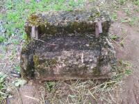 TRACTOR CONCRETE BLOCK