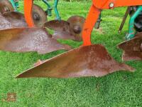 KVERNELAND 4 FURROW PLOUGH - 7
