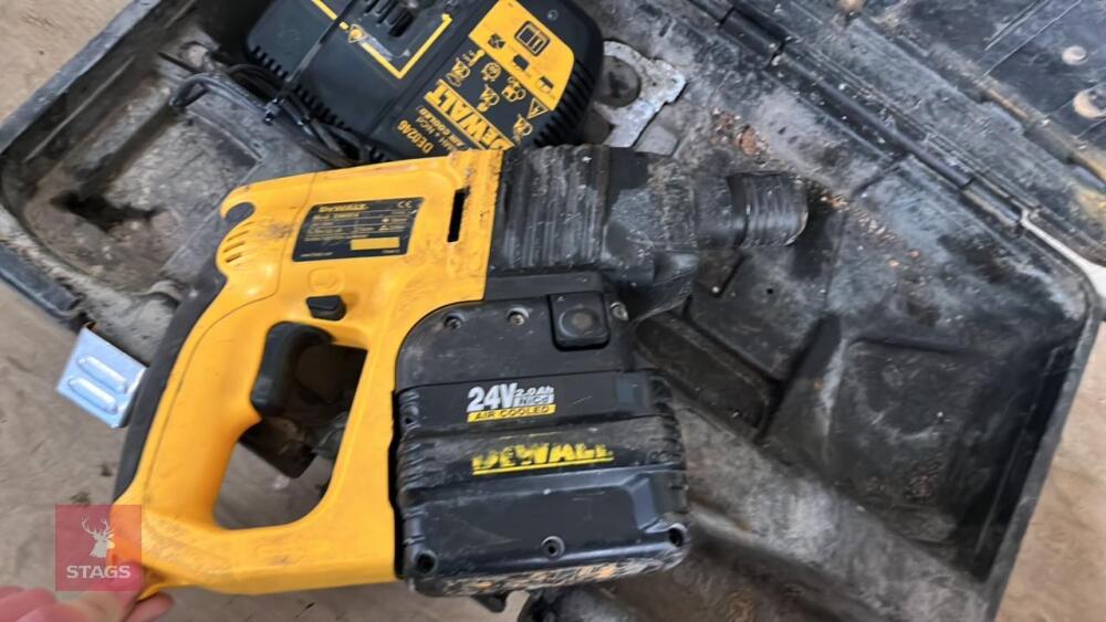 Dewalt 24v hammer discount drill