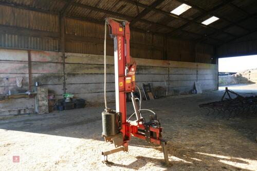 PROTECH P220 HYDRAULIC POST RAMMER