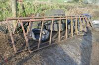 2 DIAGONAL CATTLE FEED BARRIERS - 3