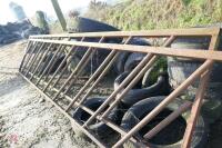 2 DIAGONAL CATTLE FEED BARRIERS - 4