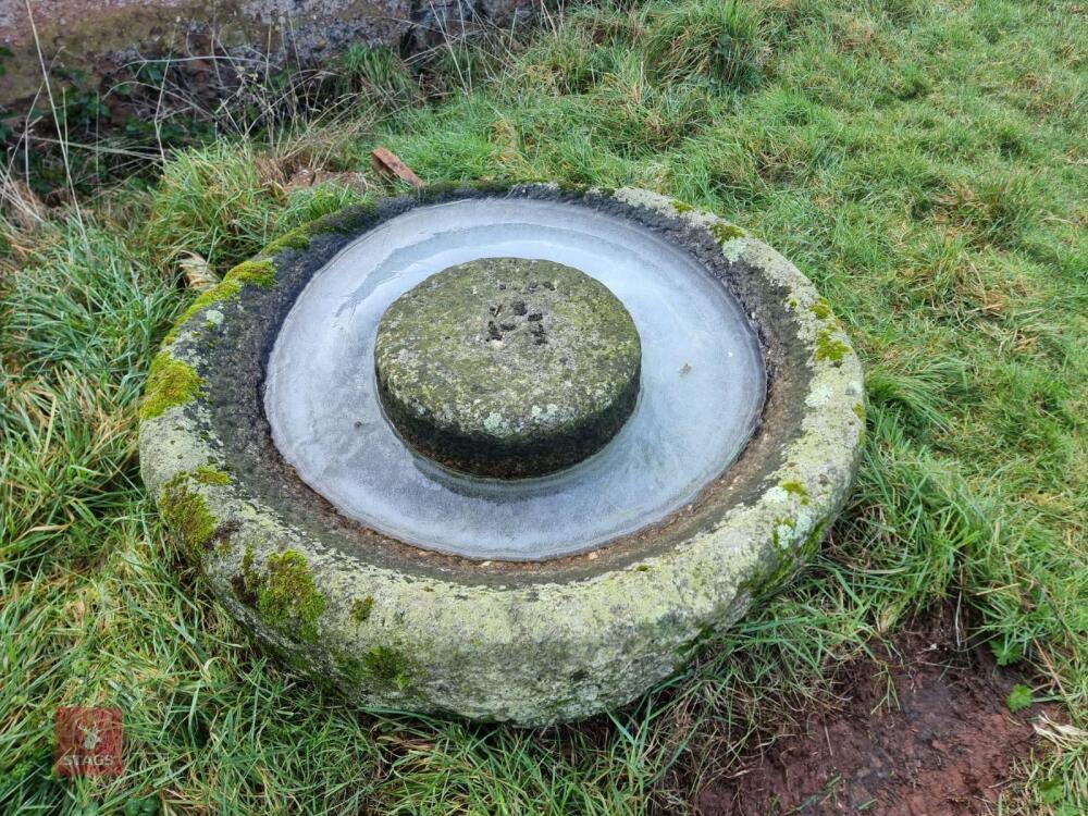 GRANITE CIRCULAR TROUGH