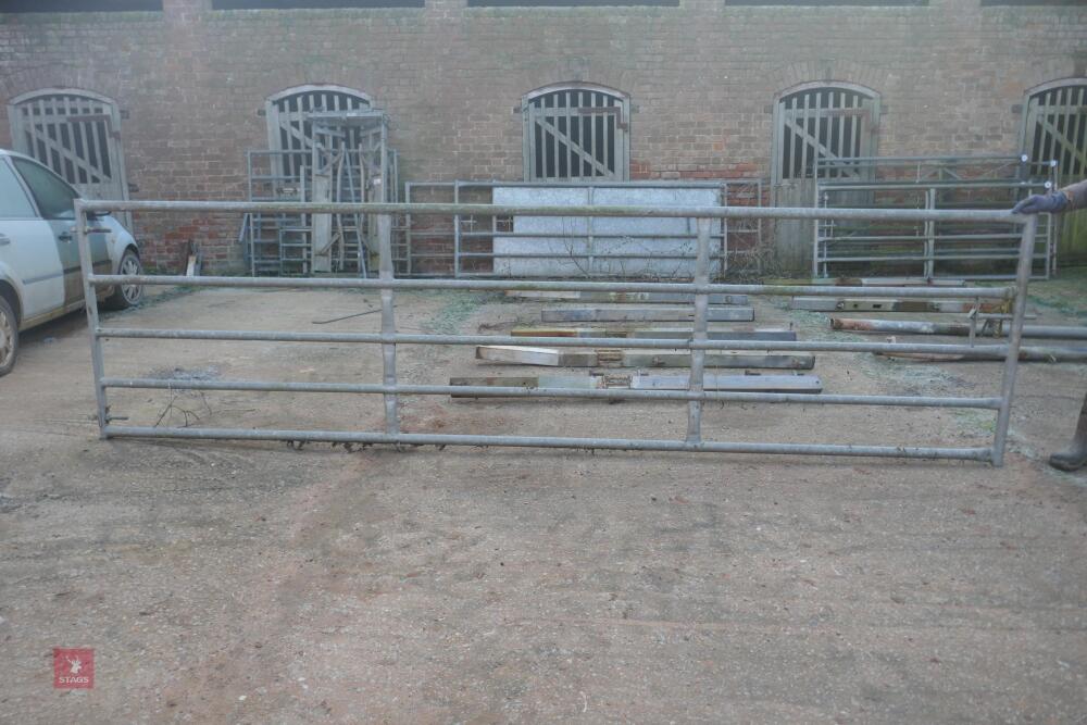 14FT GALVANISED YARD GATE (61)