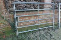 6FT 7" CATTLE HURDLE (52)