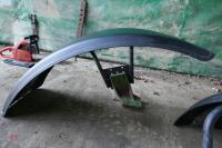 PAIR OF JOHN DEERE FRONT MUDGUARDS - 4