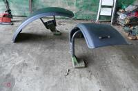 PAIR OF JOHN DEERE FRONT MUDGUARDS - 8
