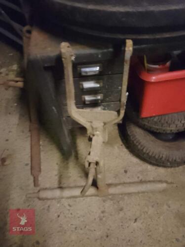 MASSEY FERGUSON 165 PICK UP HITCH T BAR