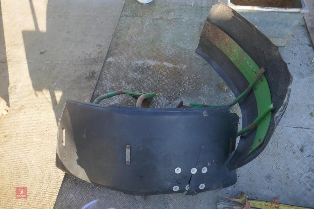 2 JOHN DEERE 6400 MUDGUARDS