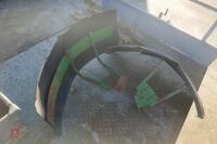 2 JOHN DEERE 6400 MUDGUARDS - 10