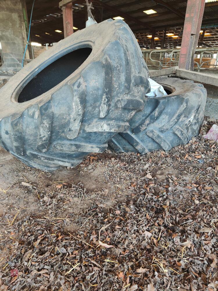 SPARE TARCTOR TYRES 650/75 - 38