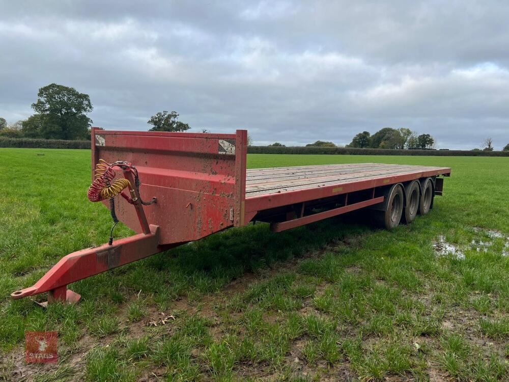 JAMES BARRACLOUGH TRI-AXLE BALE TRAILER