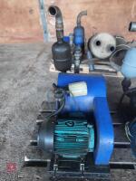 3 DEVAVAL VACUUM PUMPS WITH STAND