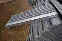 10 HEAVY DUTY GALV FIRE ESCAPE STEPS - 4