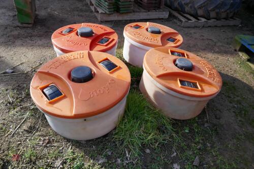 4 X INTERMOL PLASTIC MINERAL LICK FEEDER