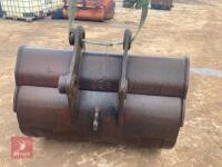 DIGGER BUCKET, 80MM PINS 415MM CENTRES - 2