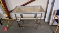 DAIRY WASH BASIN & STAND - 3