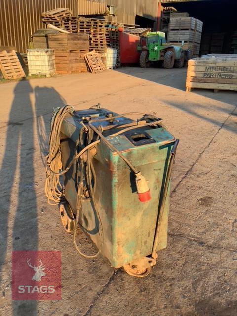 MUREX ARK WELDER WITH LONG REACH CABLES