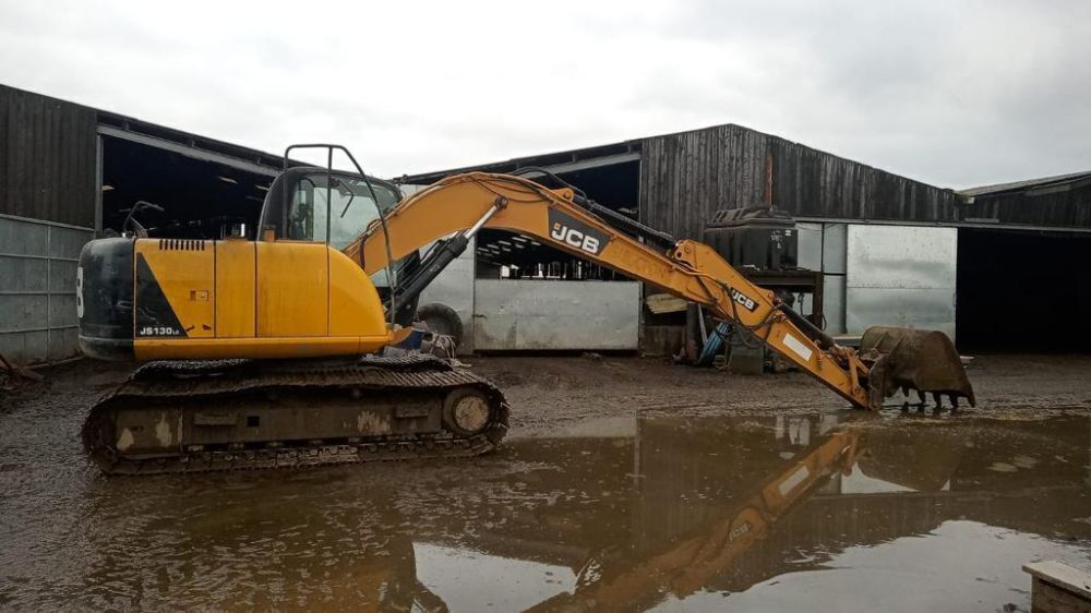 2009 JCB 13T SWINGSHOVEL (LATE ENTRY )