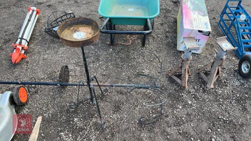 BIRDBATH & HANGING BASKET STAND