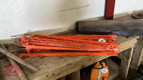 18 PLASTIC ORANGE FENCING STAKES