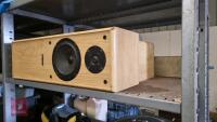 2 X SPEAKERS - 2