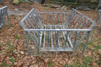 GALVANISED 5' X 5' ROUND BALE FEEDER - 8