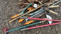 QUANTITY OF GARDEN TOOLS - 2