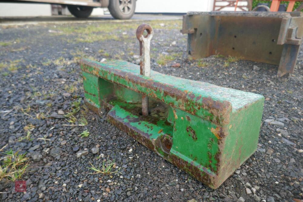 FRONT END JOHN DEERE WEIGHT BLOCK