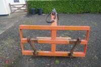 RITCHIE OVER-ARM BALE HANDLER - 7