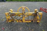 GRAYS BALE HANDLER - 9