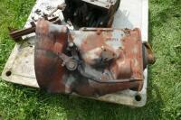 MASSEY FERGUSON 35X BLOCK GEARBOX - 6