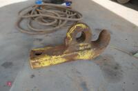 JOHN DEERE PICK UP HITCH - 2