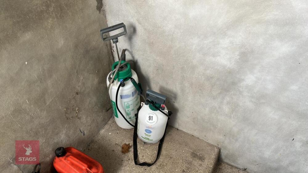 2 GARDEN SPRAYERS