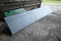 12FT GALVANISED WALL MOUNTED HAY RACK - 7