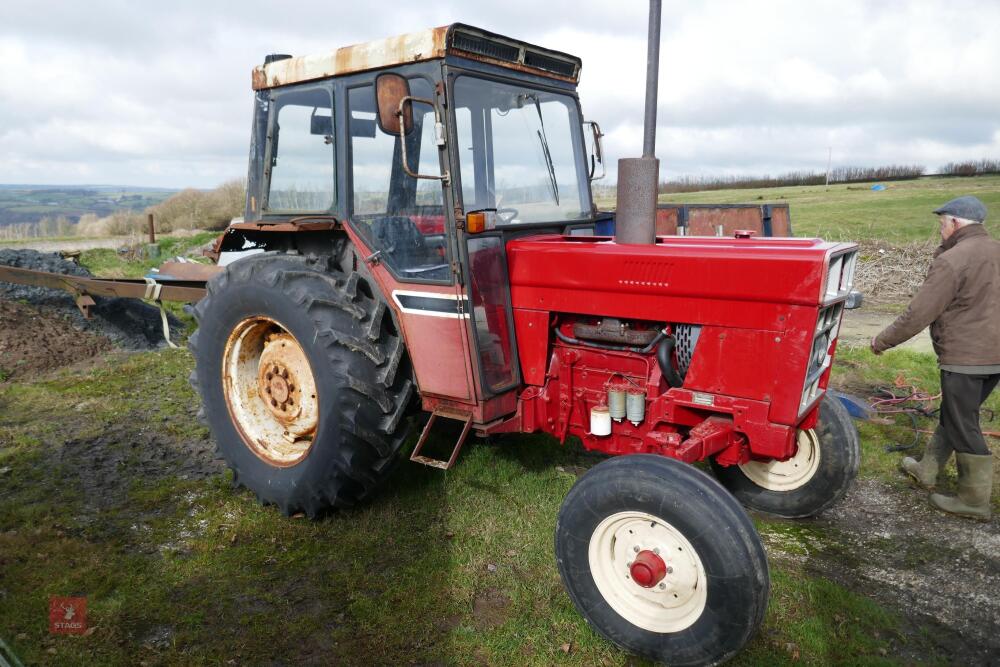 1982 INTERNATIONAL 585 2WD TRACTOR