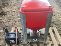 E & P SLUG PELLET/SEED APPLICATOR - 3