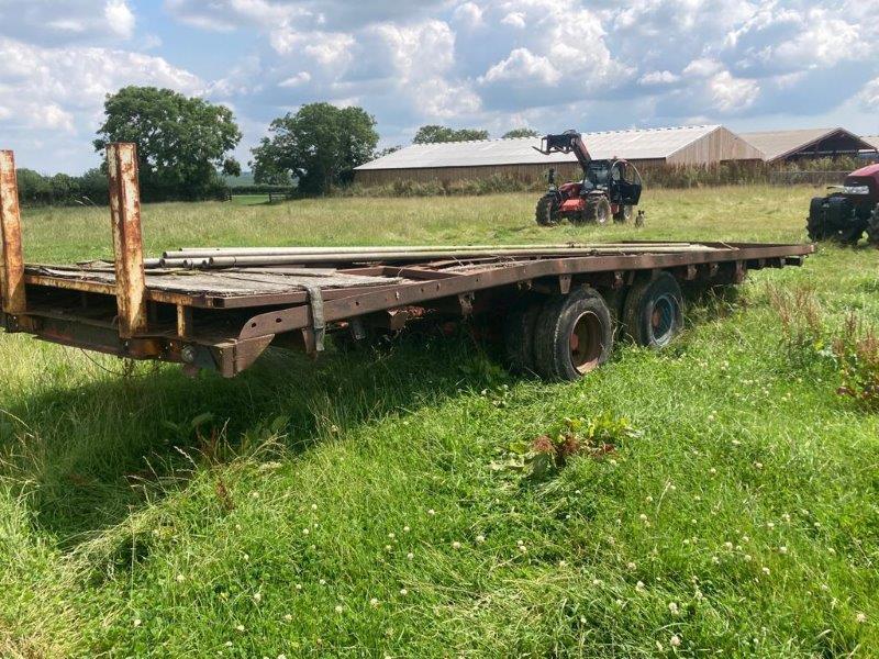 27' DOUBLE AXLE BALE TRAILER