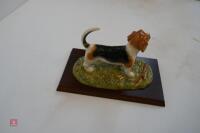 CHINA FOXHOUND ORNAMENT ON WOODEN PLINTH - 2