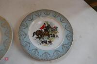 PAIR OF HUNTING SCENE PLATES - 2