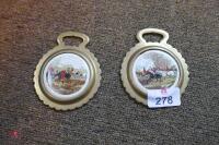 2 X HORSE BRASSES WITH HUNTING SCENE - 4