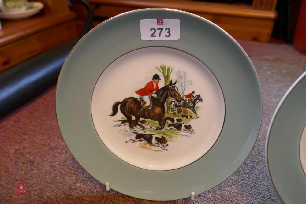 PAIR OF HUNTING SCENE PLATES